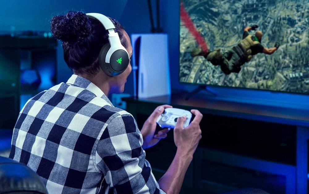 Enjoy while gaming with our picks on PS5 Controllers